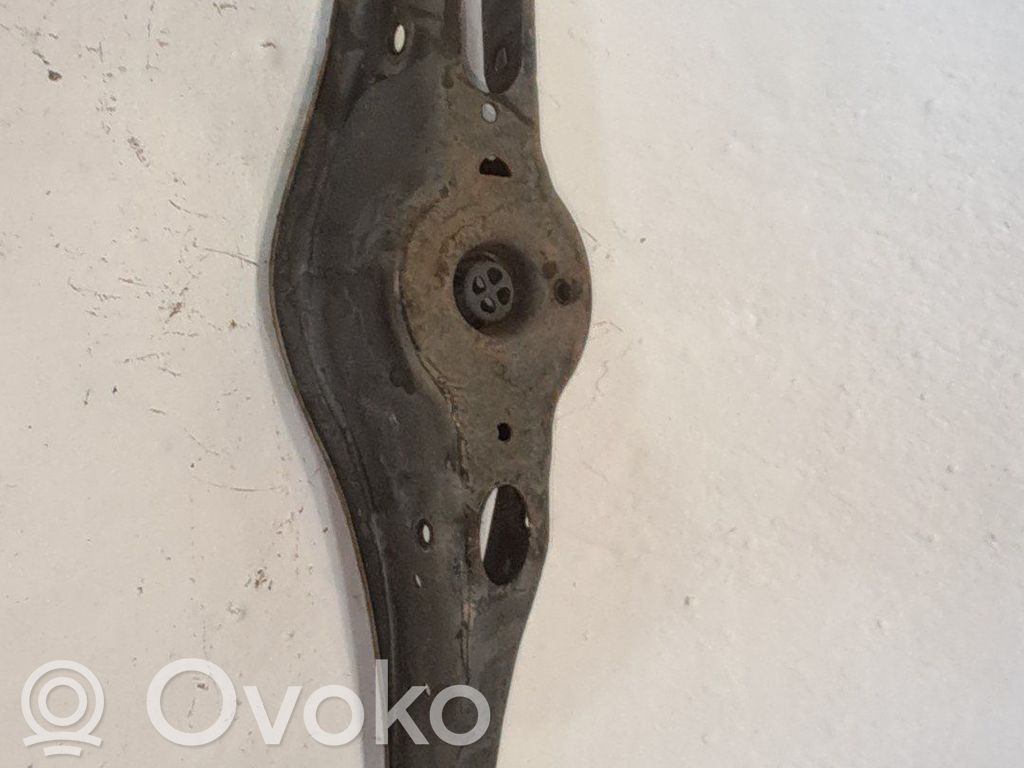 Brazo de suspensión trasera   5Q0505311D