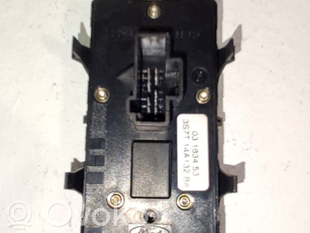 Przyciski szyb   1230391,3S7T14A132BA