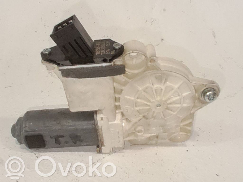 Opel Vectra B Motorino alzacristalli della portiera posteriore 