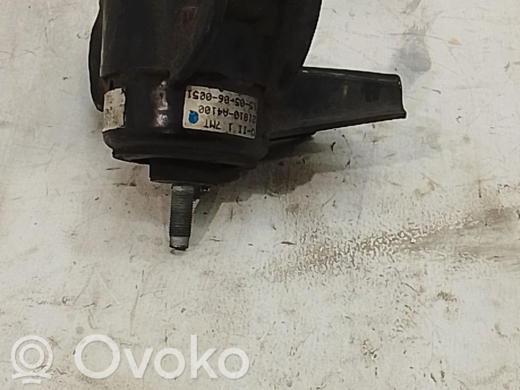 KIA Carens III Moottorin kiinnikekorvake