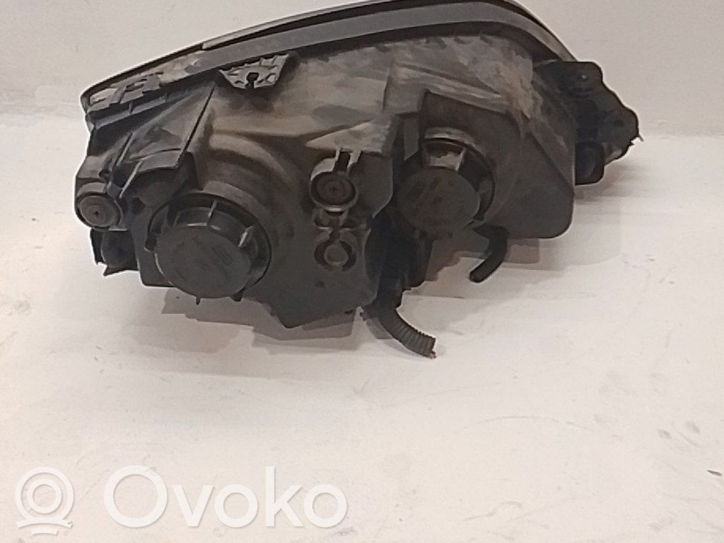 Etu-/Ajovalo   921013E110