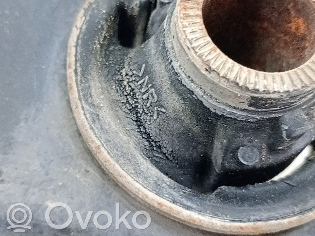 Toyota Yaris Braccio di controllo sospensione anteriore inferiore/braccio oscillante