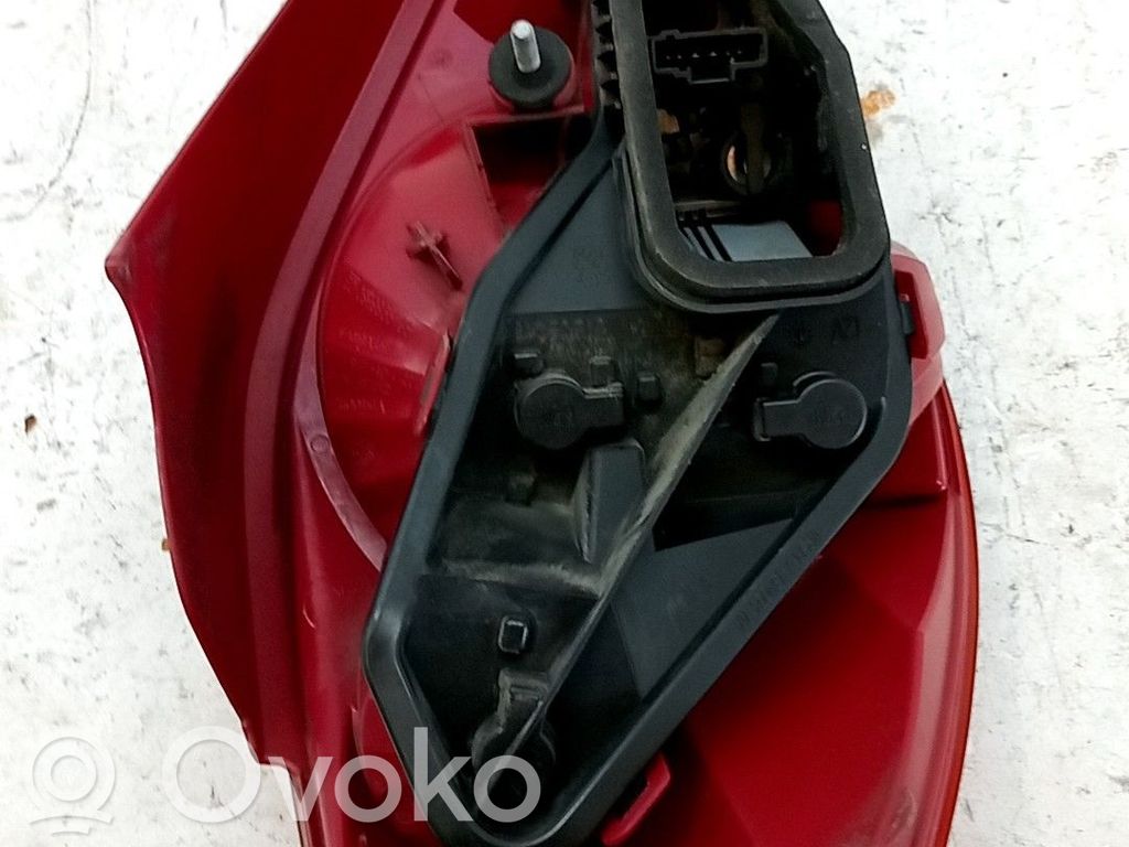 Lámpara de faros/luces traseros   6351Y7
