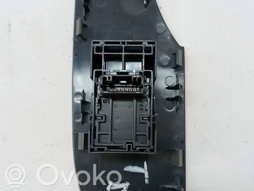 Comutator comandă geamuri electrice   8481030230