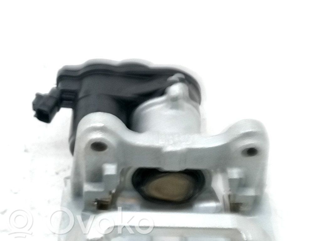 Toyota RAV 4 (XA40) Pinza del freno posteriore