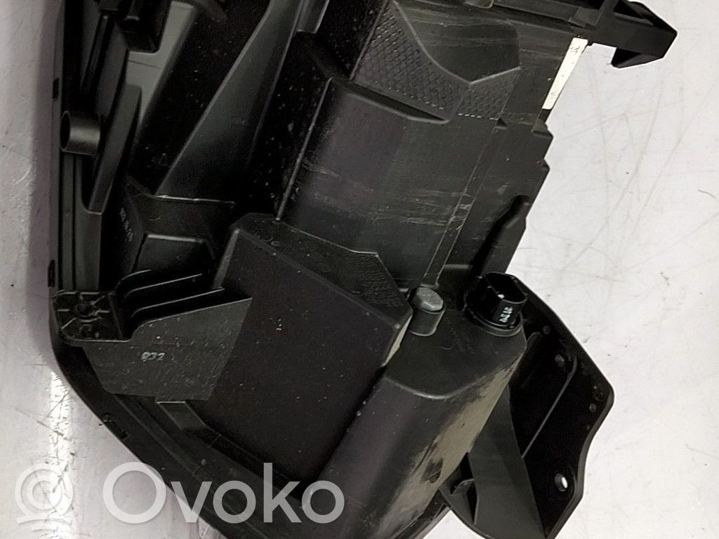 KIA Niro Lampa przednia 