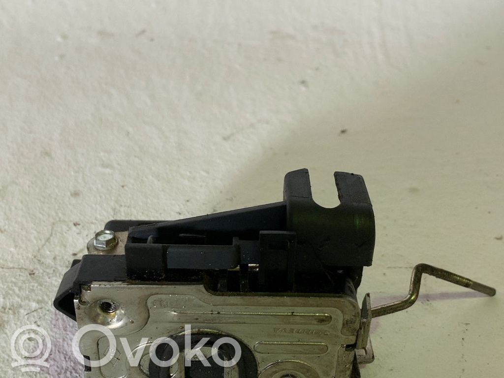 Dacia Sandero Etuoven lukko 