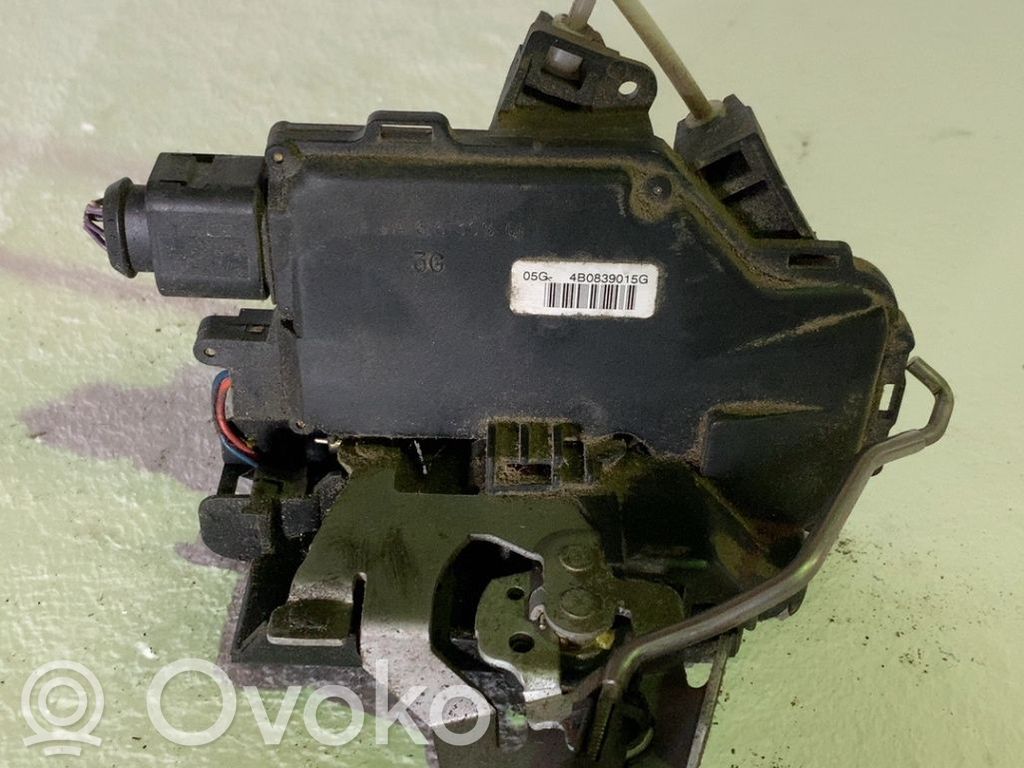 Audi A6 S6 C5 4B Încuietoare ușă spate 