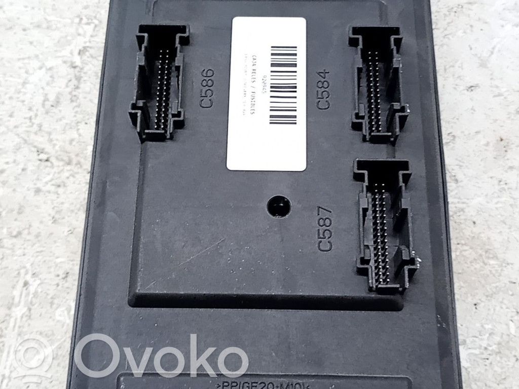 Land Rover Discovery 4 - LR4 Sulakemoduuli 