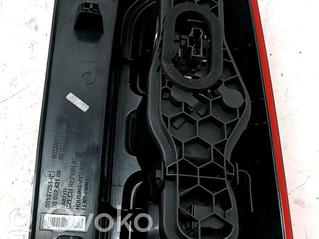 Takavalon polttimo   SU001A4081