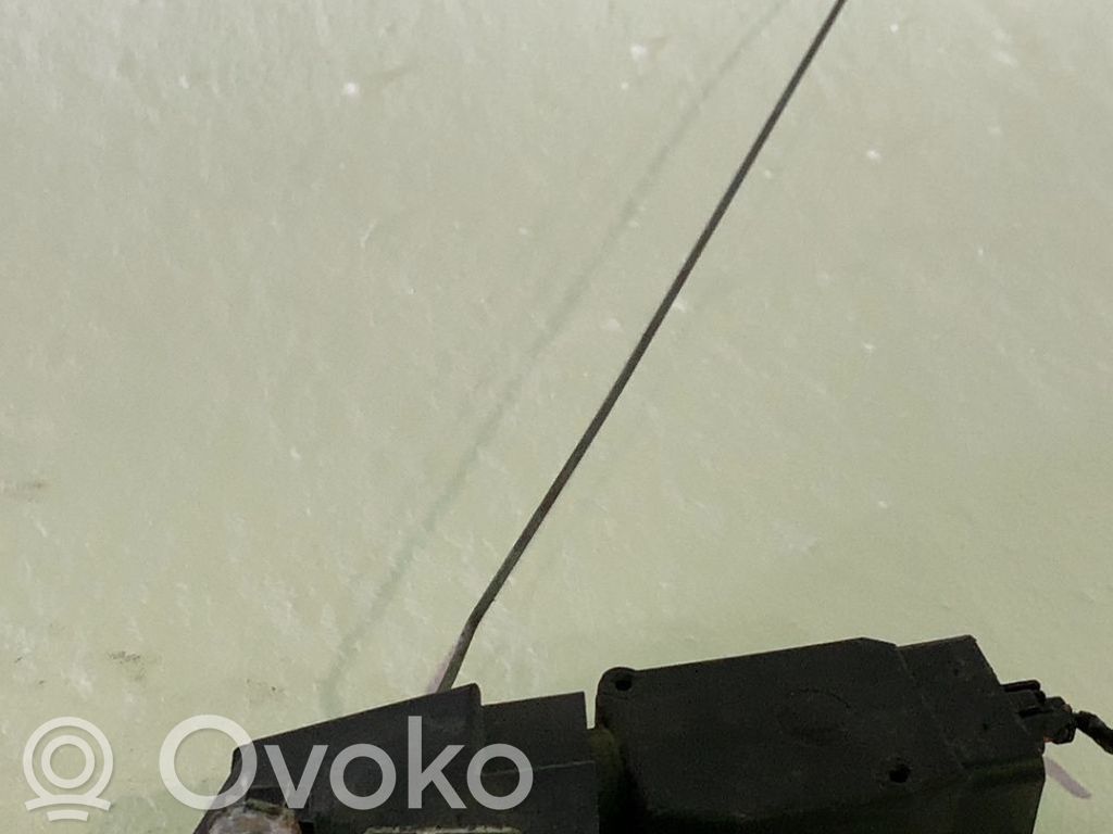 Volvo S40, V40 Takaoven lukko 