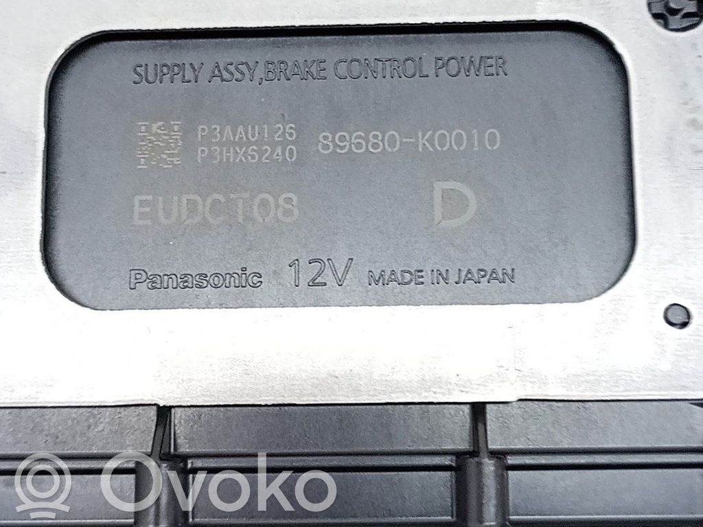 Toyota Yaris Unidad de control/módulo de carrocería central 