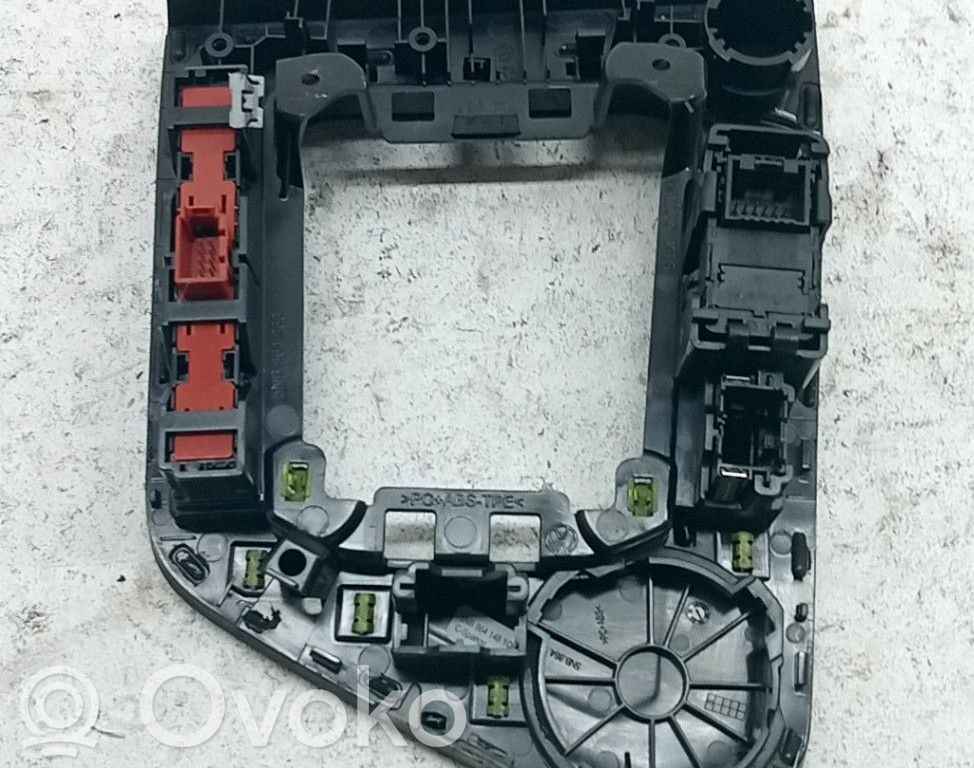 Volkswagen Tiguan Butoane/comutatoare pe volan 
