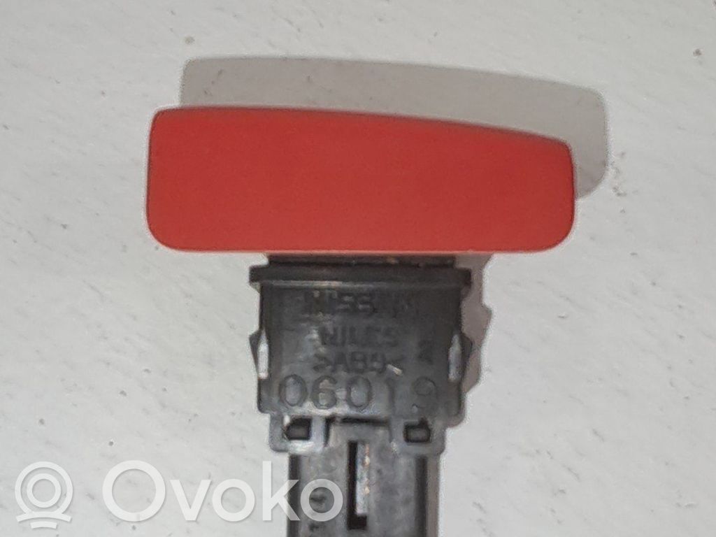 Schalter Warnblinkanlage   25290MB00A