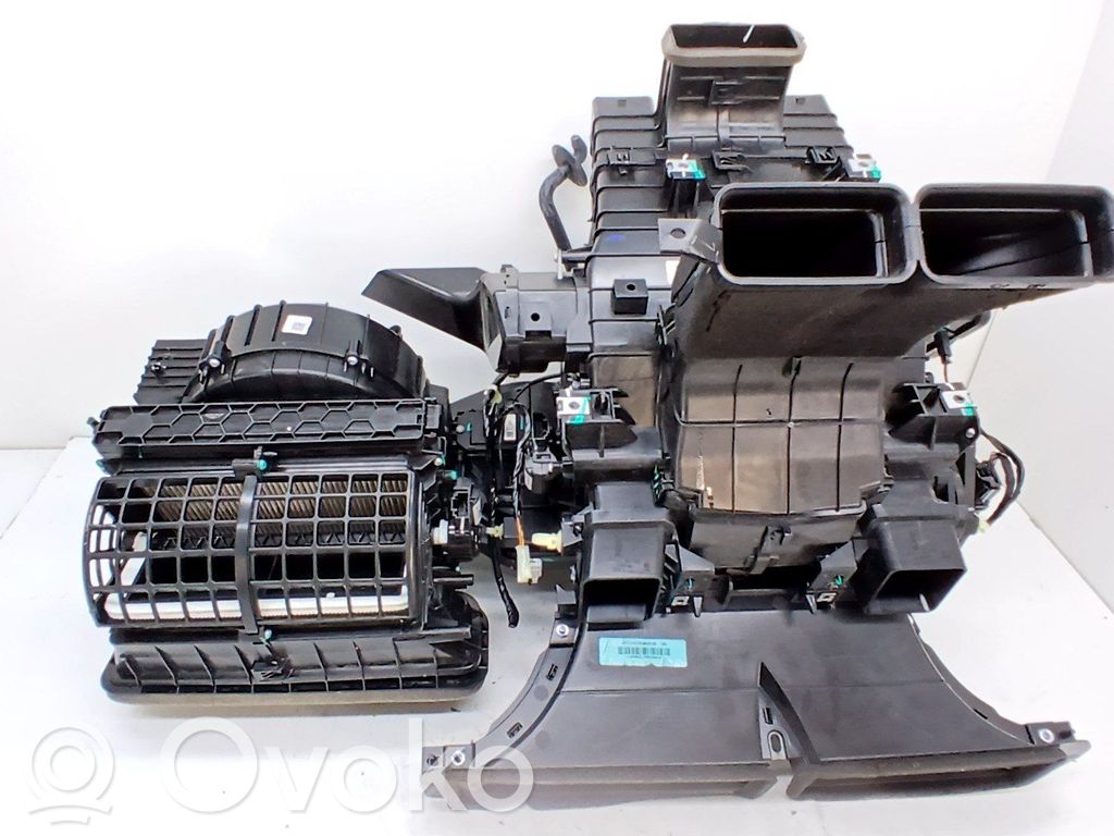 MG EHS Montaje de la caja de climatización interior 