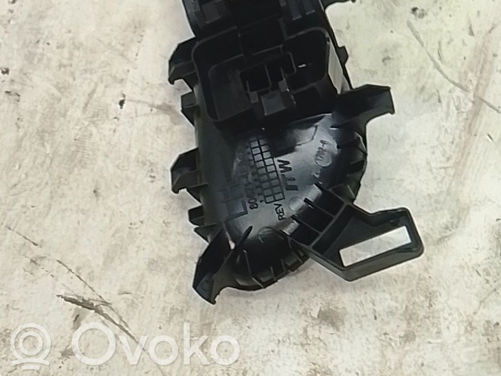 Takaoven sisäkahva   806714EA1A