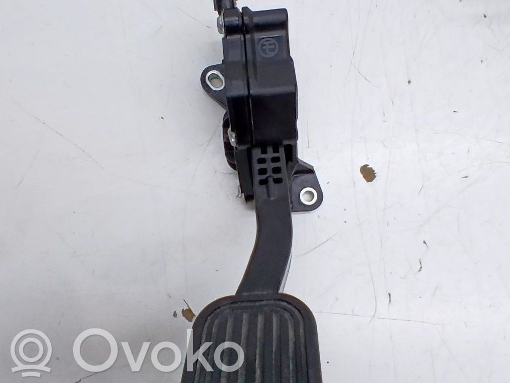 Toyota Land Cruiser (J150) Pedală accelerație 