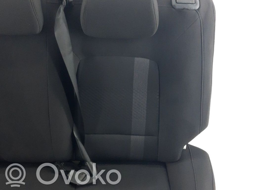 Hyundai i20 Active Al treilea rând de scaune 