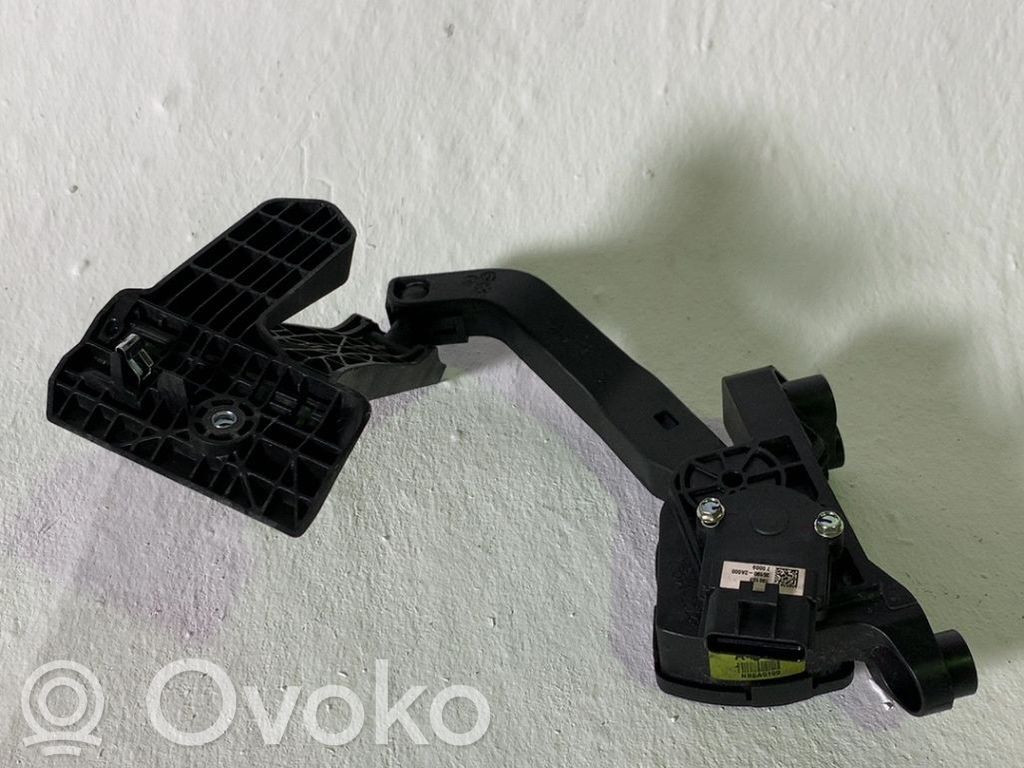 KIA Carens III Pedal del acelerador 