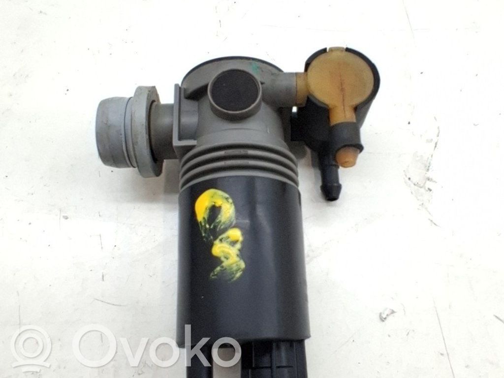 Toyota Yaris Cross Pumpe Scheibenwaschanlage 