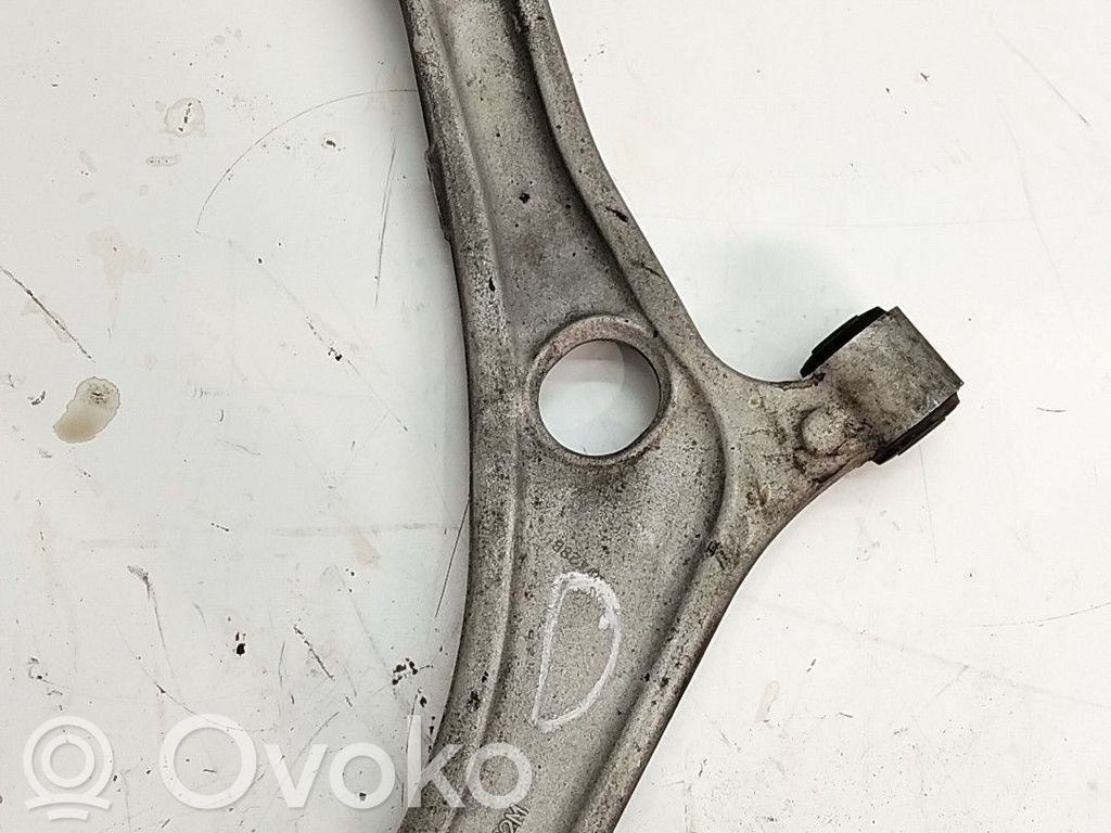 Hyundai i40 Basculă inferioară față 