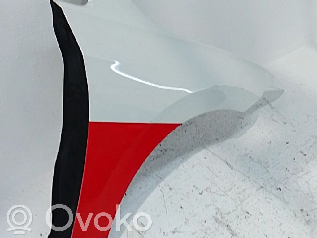 Volkswagen Golf VIII Nadkole przednie