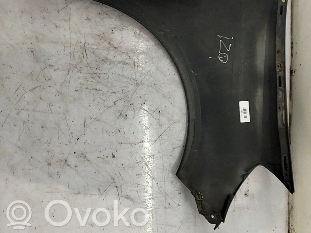 Renault Clio III Nadkole przednie