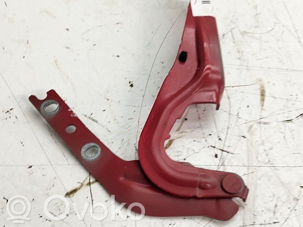 Seat Arona Konepellin saranat 