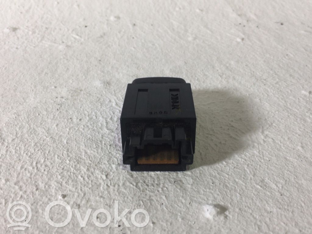 Mitsubishi Montero Przycisk / Włącznik ESP