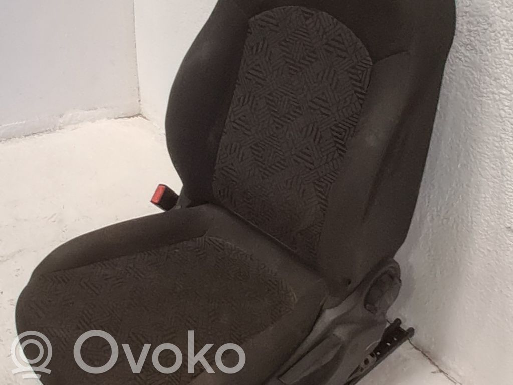 Opel Corsa E Kuljettajan istuin 