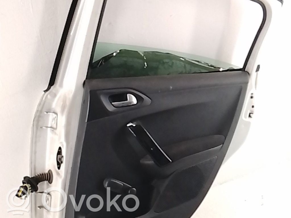 Peugeot 208 I Puerta trasera