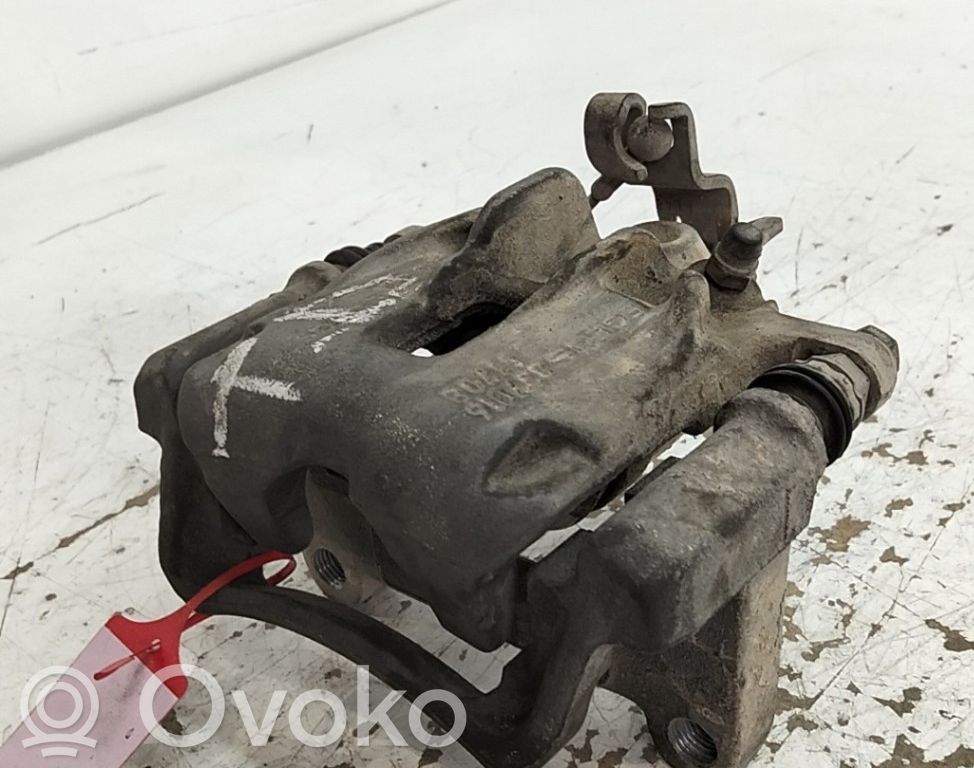 Nissan NV300 Caliper del freno trasero 