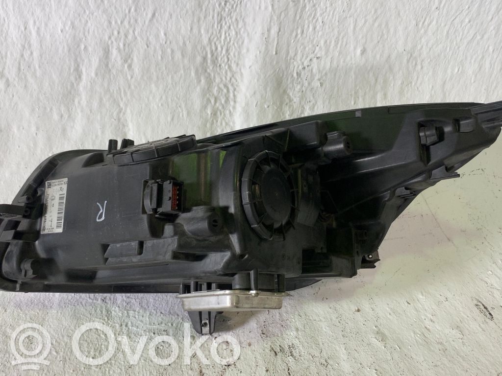 Opel Insignia A Priekšējais lukturis 