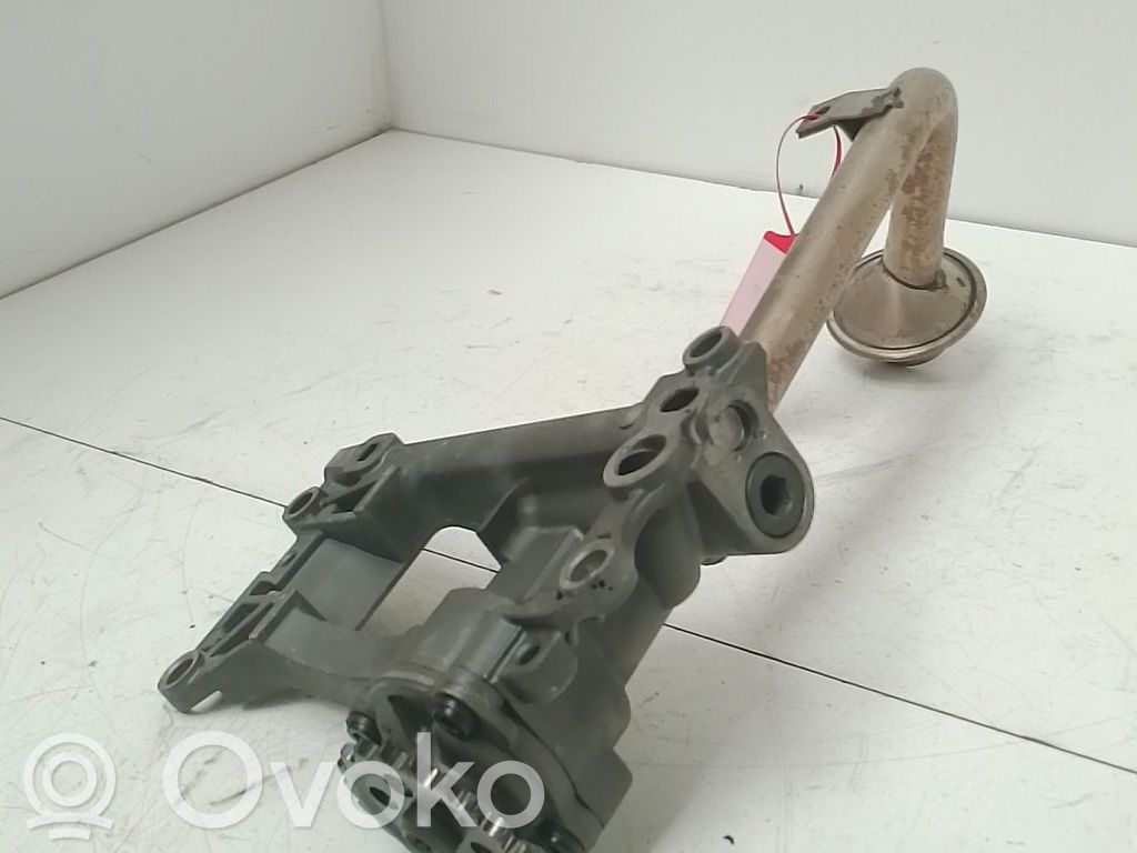 BMW X3 E83 Oil pump 