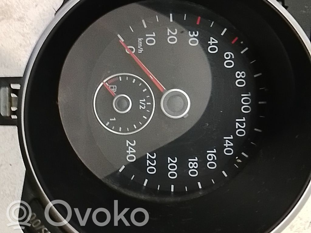 Volkswagen Golf VI Velocímetro (tablero de instrumentos)