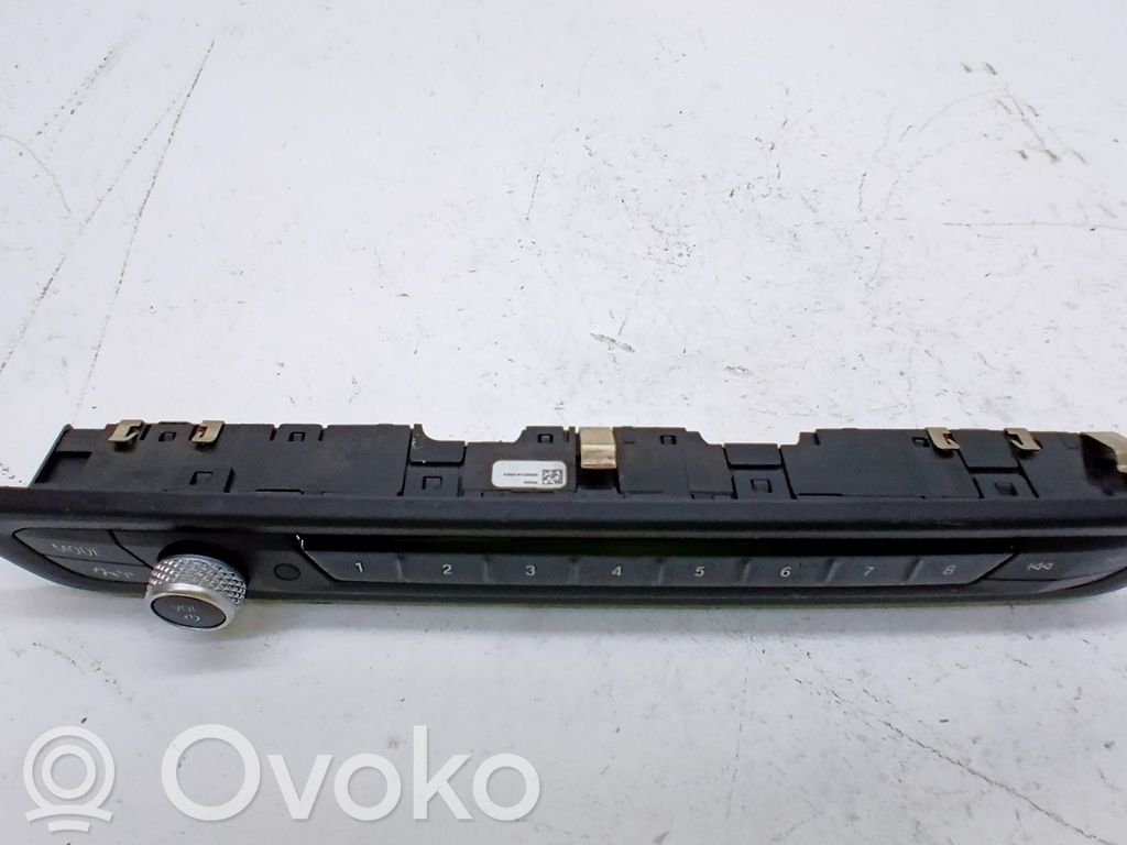 BMW 1 F40 Panel / Radioodtwarzacz CD/DVD/GPS