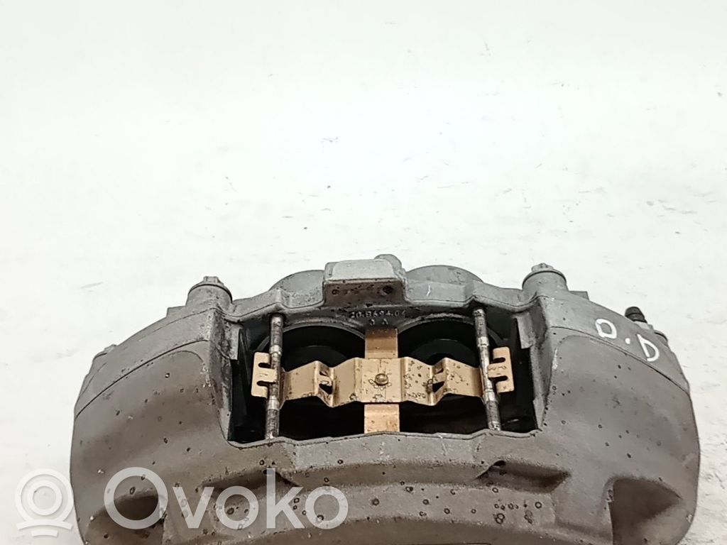 Mercedes-Benz C W205 Pinza del freno anteriore