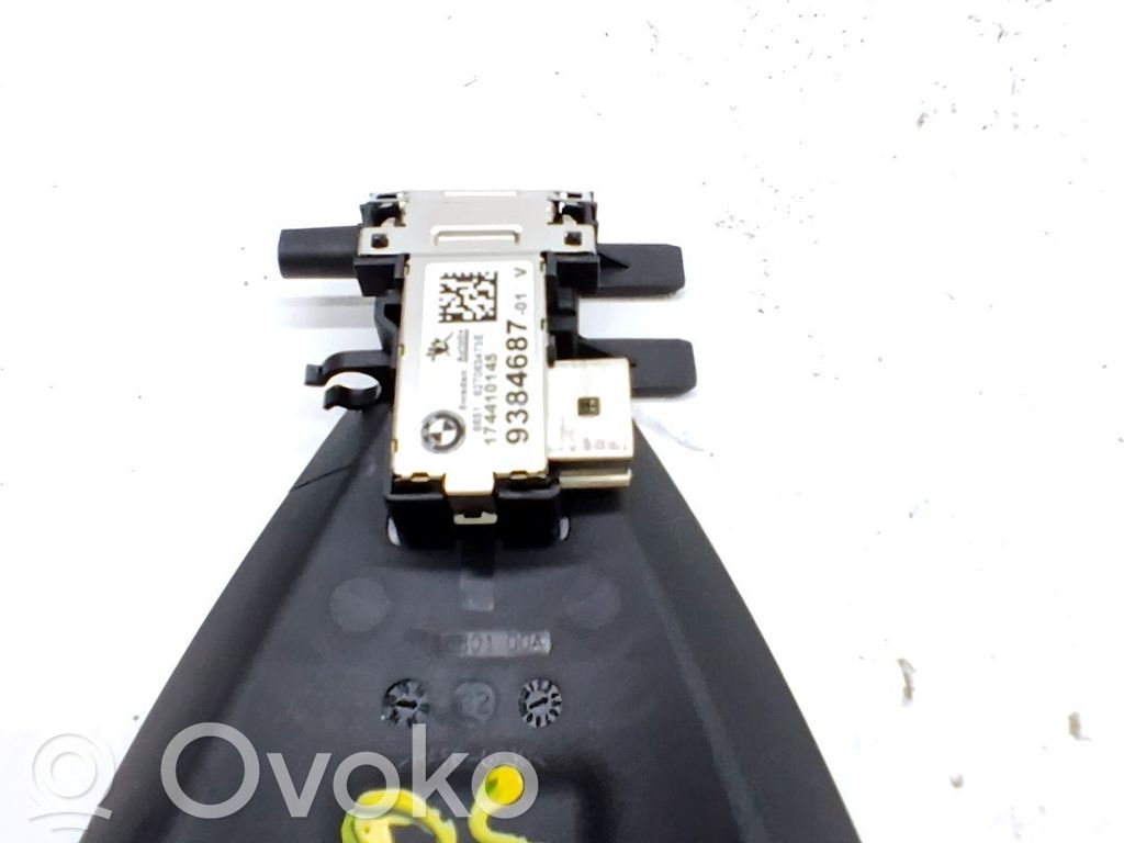 BMW 2 F46 Camara trasera coche