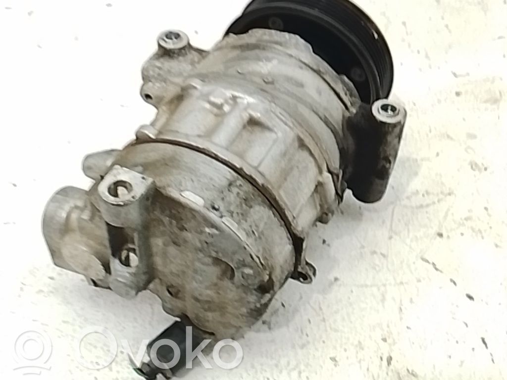Audi Q3 8U Ilmastointilaitteen kompressorin pumppu (A/C) 