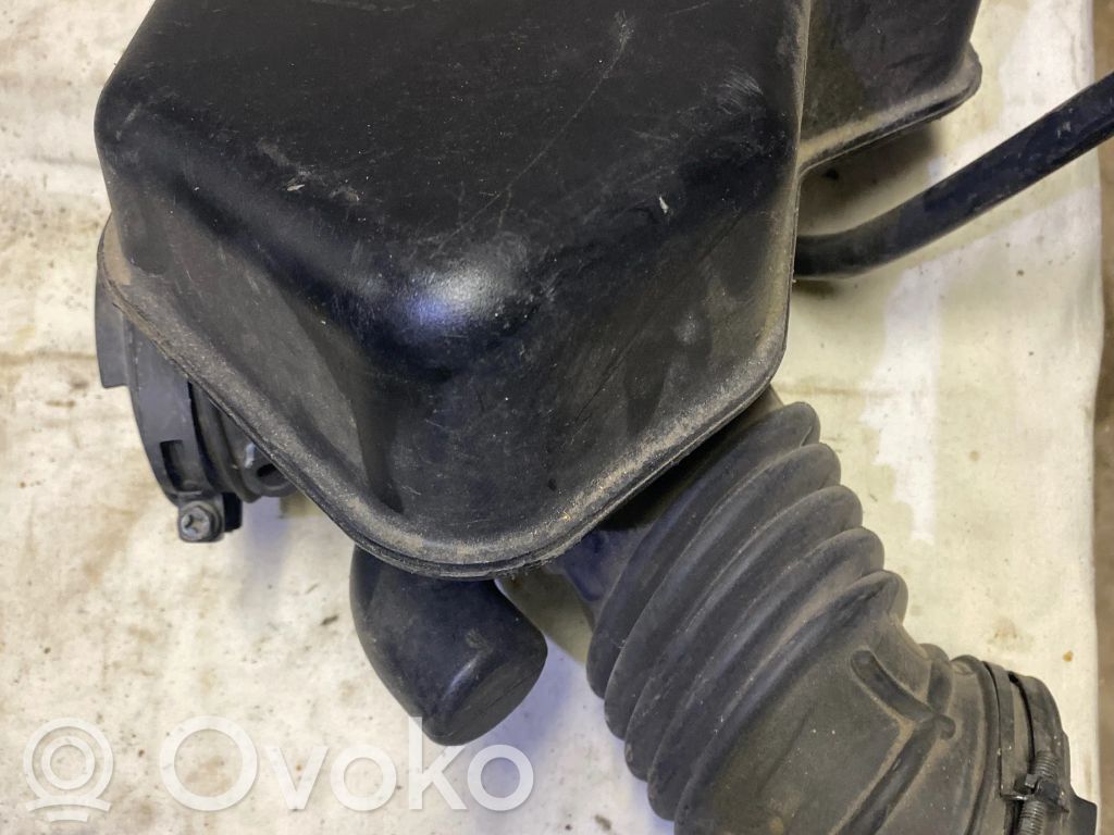 Ford Edge I Intake resonator 
