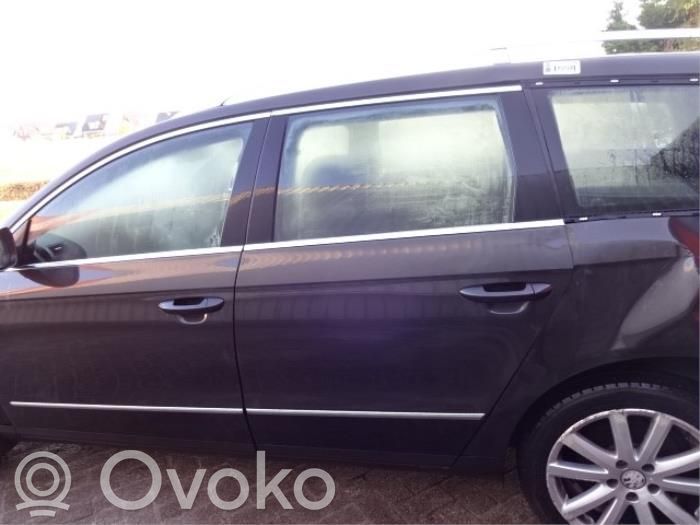 Volkswagen PASSAT B6 Drzwi tylne 
