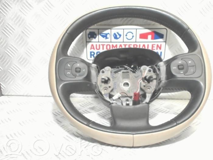 Fiat 500L Ohjauspyörä 