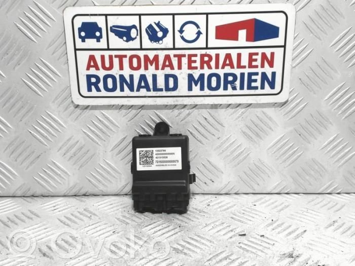 Opel Astra K Module unité de contrôle d'antenne 