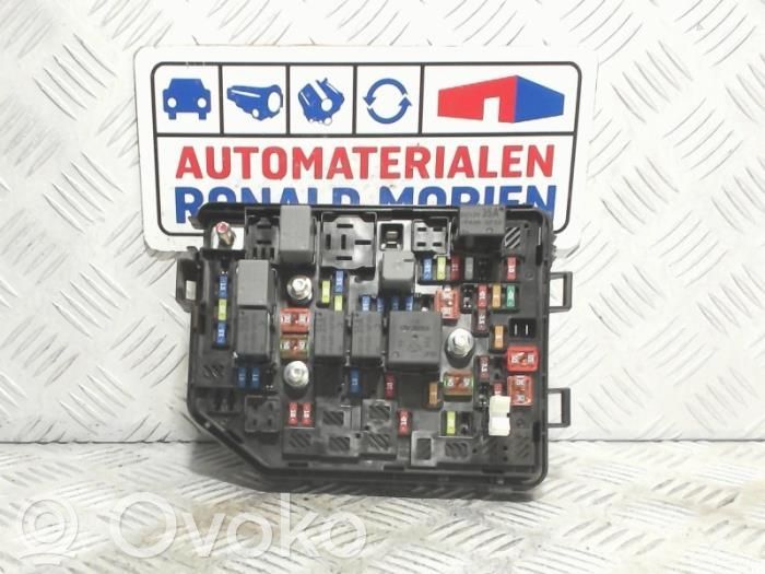 Opel Karl Juego de caja de fusibles 