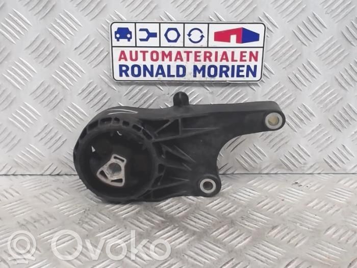 Engine mount bracket   13248600,13248600