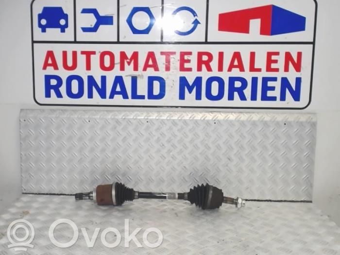Opel Corsa E Priekinis pusašis 