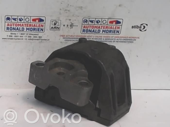 Audi TT Mk1 Moottorin kiinnikekorvake 