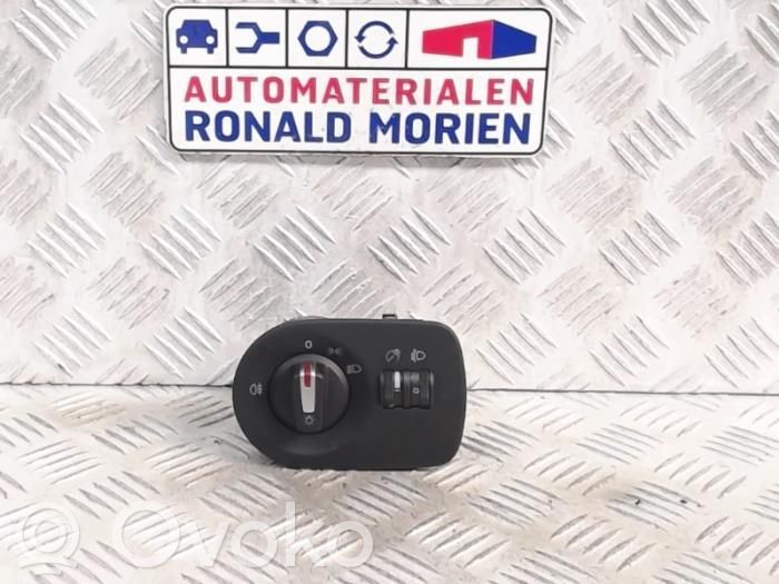 Seat Leon (1P) Light switch 