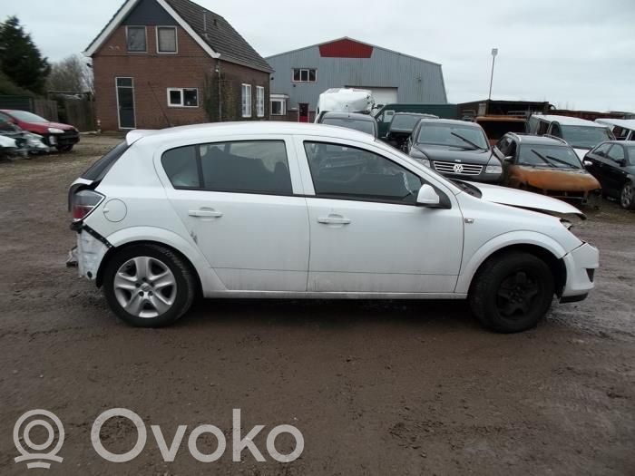 Opel Astra J Puerta delantera 