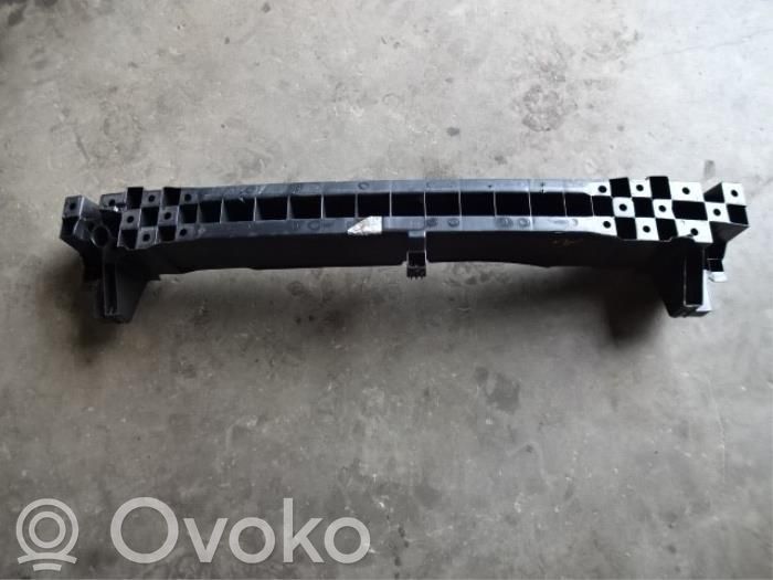 Renault Clio III Takapuskurin poikittaistuki 